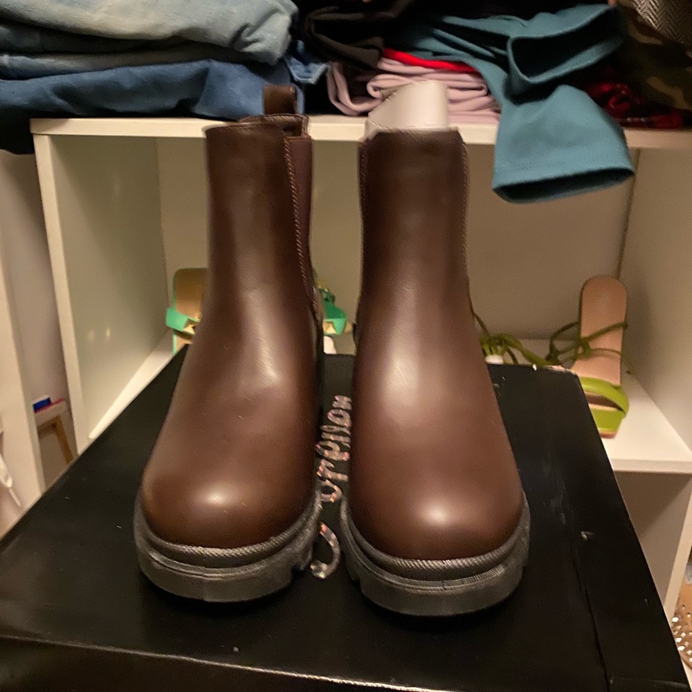 Brown Ankle Boots.